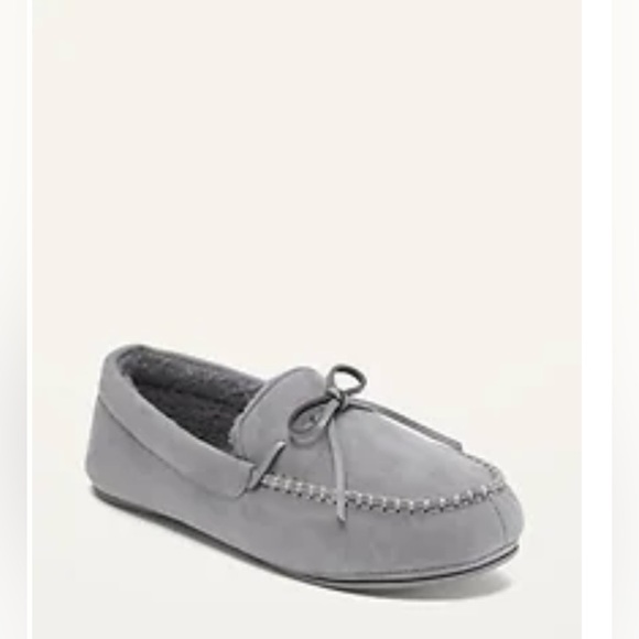 Old Navy Other - Old Navy Sherpa Lined Moccasin Slippers